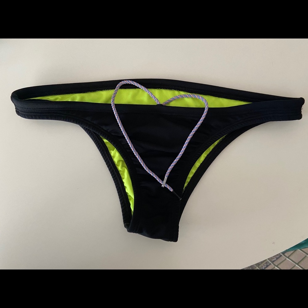 Jolyn Brazil cheeky bottoms bathing suit Large